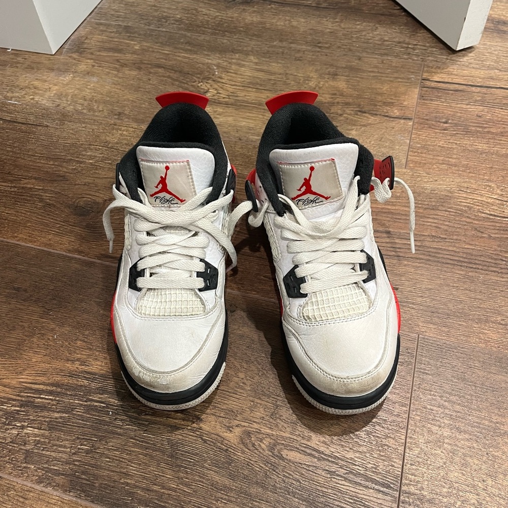 Nike Jordan Flight Big Boys Size 4.5 - White, Black, Red